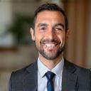 Luca davanti al suo nuovo soggiorno